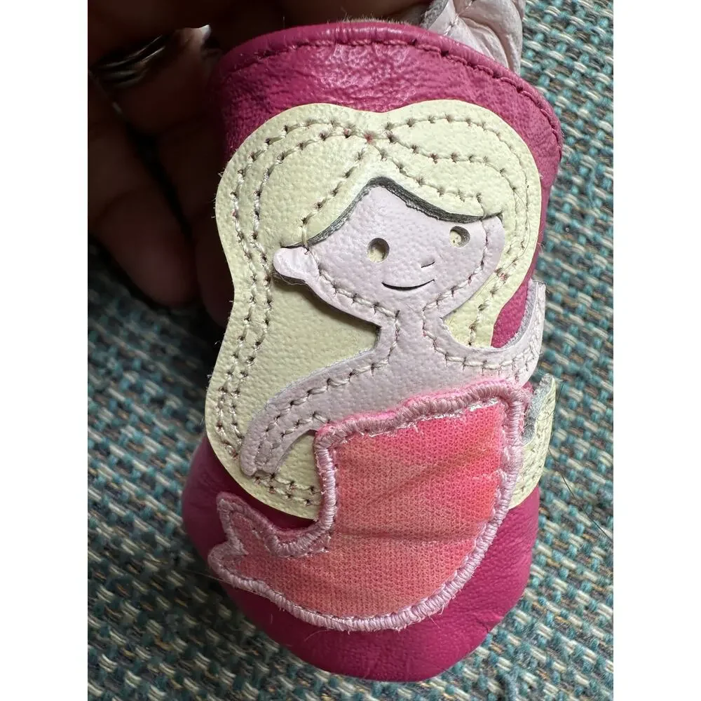 Robeez light barbiecore